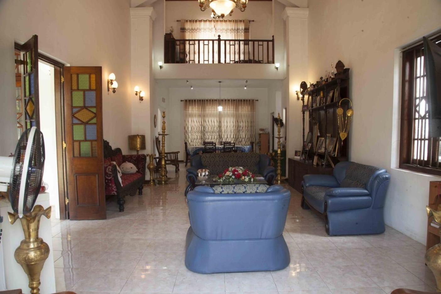 Antique Tourists Lodge Kandy Buitenkant foto